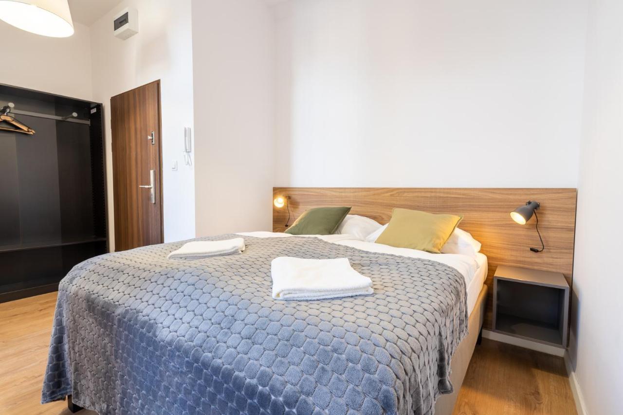 Elegant Very Berry Studios In Poznan Center By Noclegi Renters 외부 사진